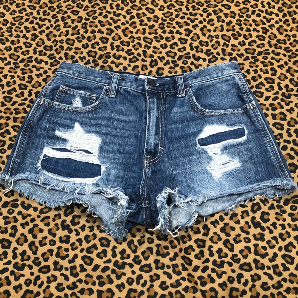 Hollister Raw Edge Distressed Denim Shorts Size 5
